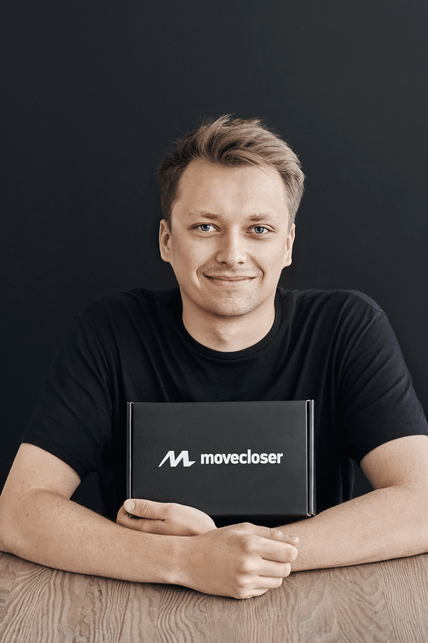 Kamil Zowczak Move Closer