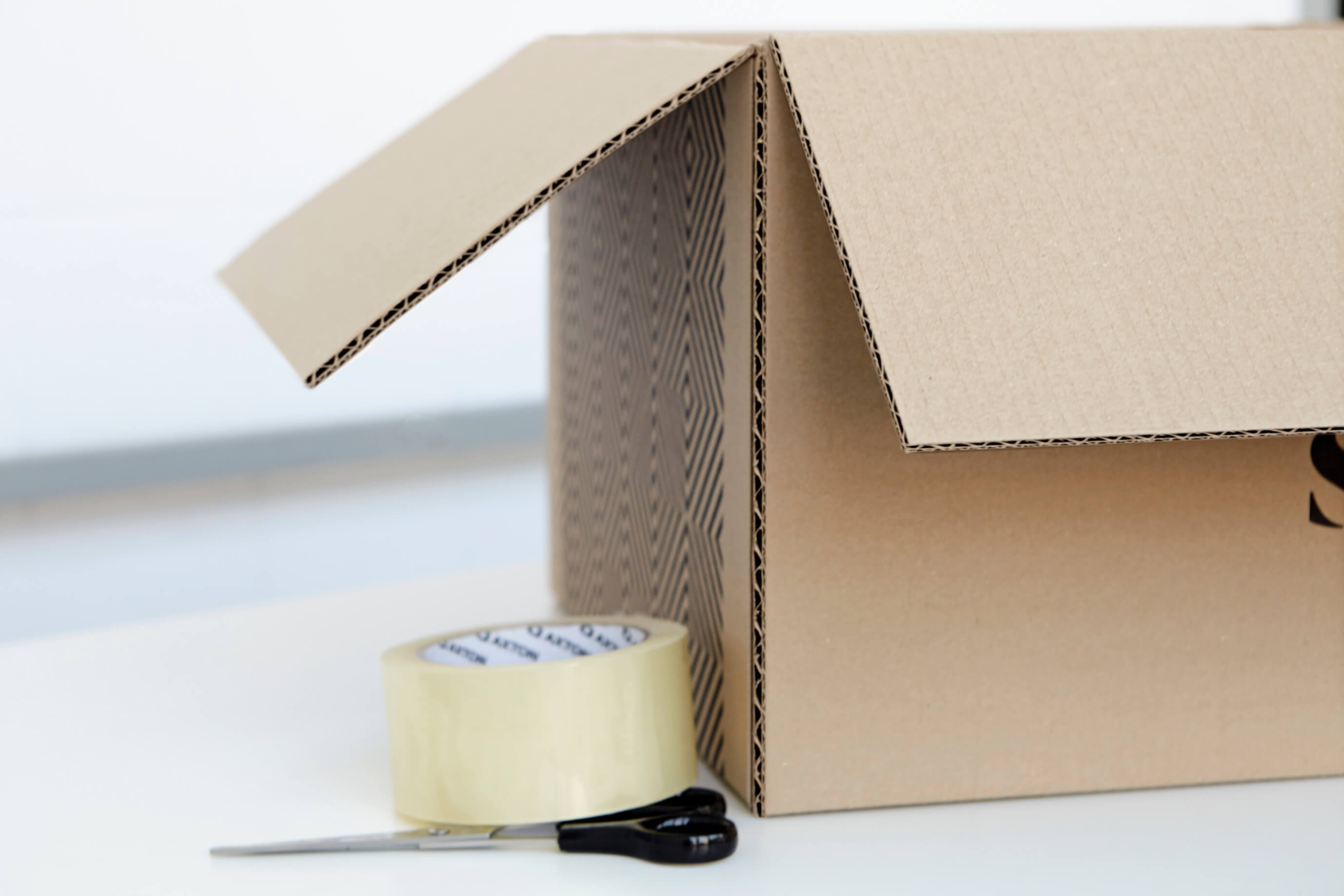 Shipping box