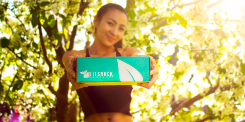 women with fitsnack custom box