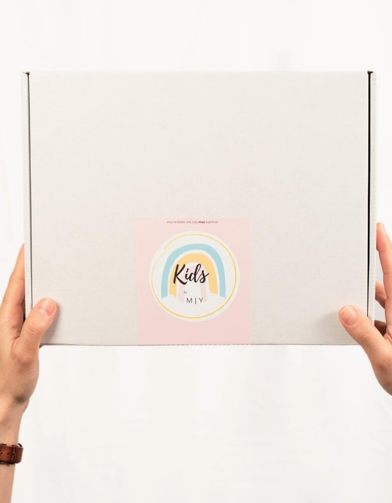 Caja para regalos de la marca Marcela Yamur