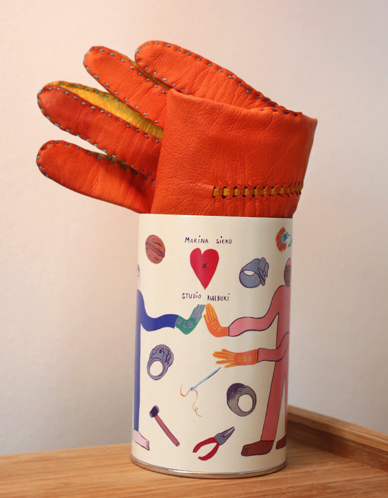 Gants Studio Halbuki dans leur emballage