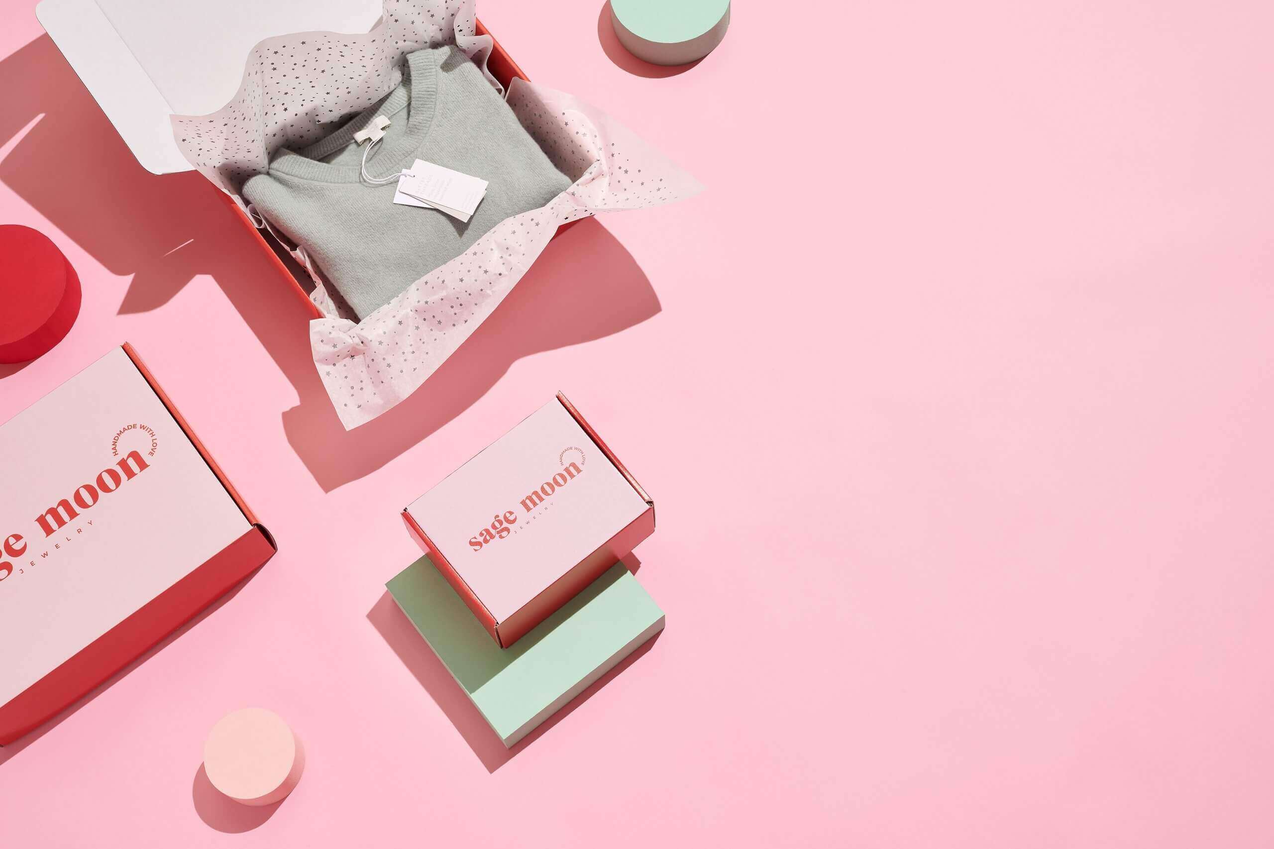 Use-Case_Main_Boxes-for-Clothes-scaled